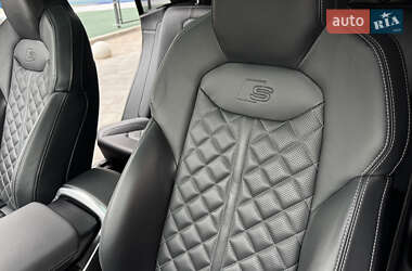 Внедорожник / Кроссовер Audi SQ8 2021 в 