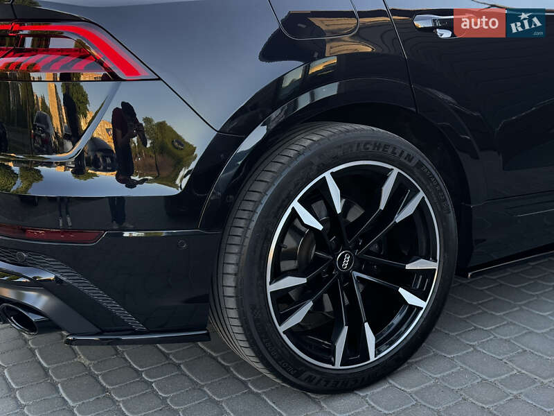 Позашляховик / Кросовер Audi SQ8 2020 в Вінниці