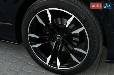 Позашляховик / Кросовер Audi SQ8 2020 в 
