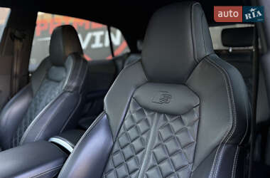 Позашляховик / Кросовер Audi SQ8 2020 в 