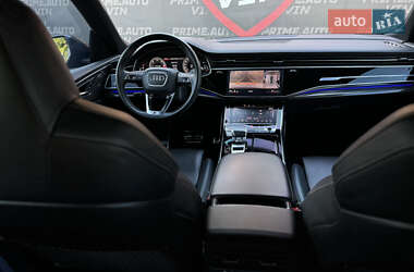 Позашляховик / Кросовер Audi SQ8 2020 в 