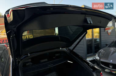 Позашляховик / Кросовер Audi SQ8 2020 в 