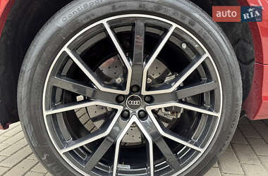Внедорожник / Кроссовер Audi SQ8 2020 в 