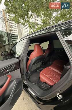 Внедорожник / Кроссовер Audi SQ8 2023 в 