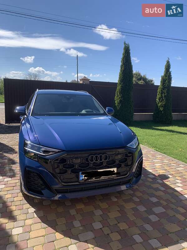 Внедорожник / Кроссовер Audi SQ8 2024 в 