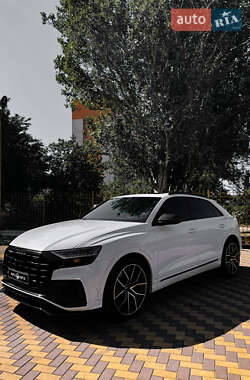 Внедорожник / Кроссовер Audi SQ8 2020 в 