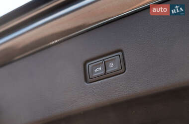 Внедорожник / Кроссовер Audi SQ8 2023 в 
