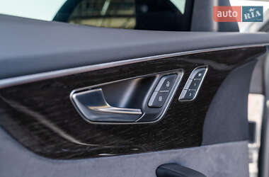 Внедорожник / Кроссовер Audi SQ8 2023 в 