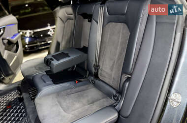 Внедорожник / Кроссовер Audi SQ8 2021 в 