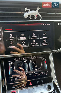 Внедорожник / Кроссовер Audi SQ8 2021 в 