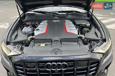 Внедорожник / Кроссовер Audi SQ8 2021 в 