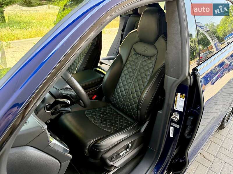 Внедорожник / Кроссовер Audi SQ8 2021 в Днепре фото 24 Внедорожник / Кроссовер Audi SQ8 2021 в Днепре