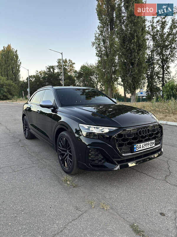 Внедорожник / Кроссовер Audi SQ8 2024 в 