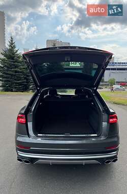 Внедорожник / Кроссовер Audi SQ8 2020 в 