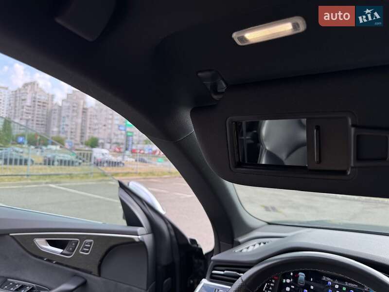 Внедорожник / Кроссовер Audi SQ8 2020 в Киеве