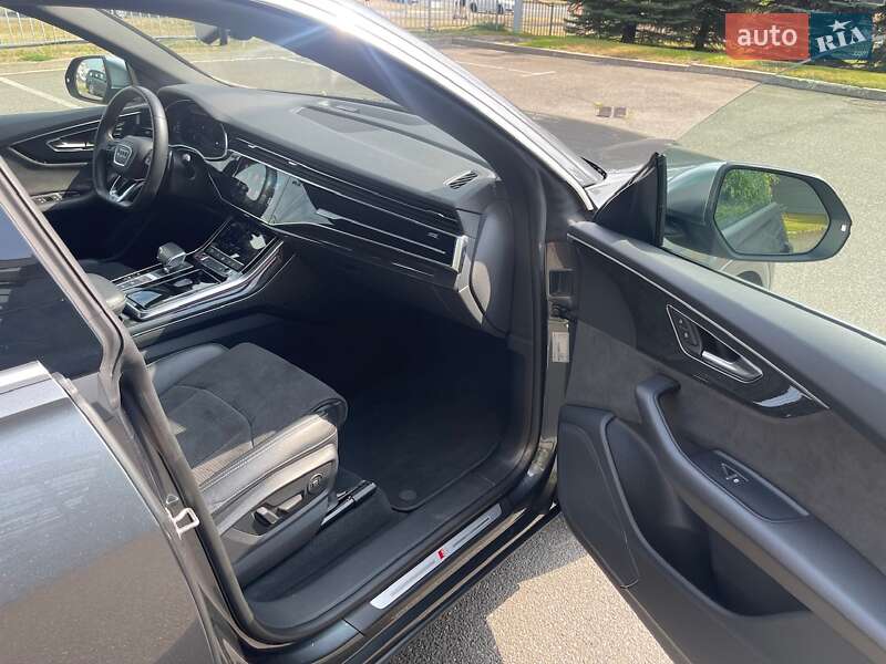Внедорожник / Кроссовер Audi SQ8 2020 в Киеве
