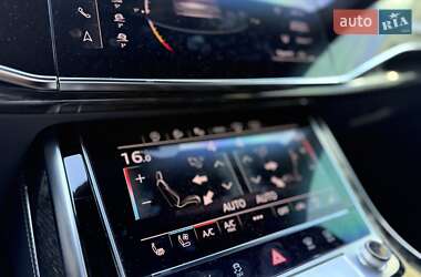 Внедорожник / Кроссовер Audi SQ8 2025 в 