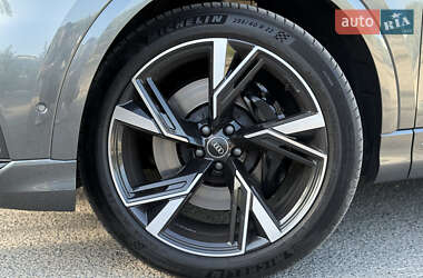 Внедорожник / Кроссовер Audi SQ8 2023 в 