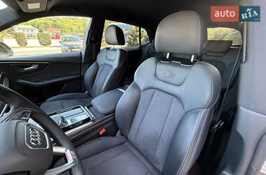 Внедорожник / Кроссовер Audi SQ8 2023 в 