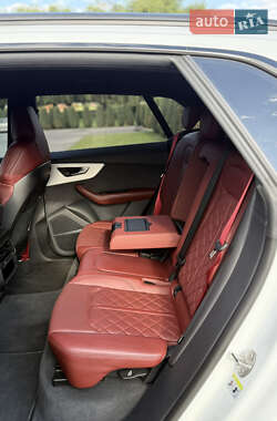 Внедорожник / Кроссовер Audi SQ8 2023 в 