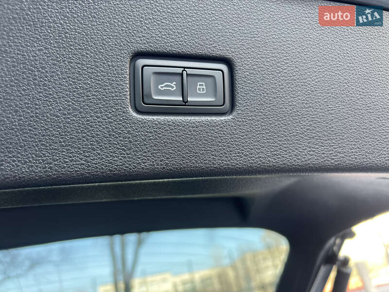 Внедорожник / Кроссовер Audi SQ8 2023 в Днепре фото 23 Внедорожник / Кроссовер Audi SQ8 2023 в Днепре