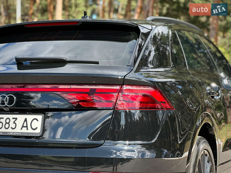 Внедорожник / Кроссовер Audi SQ8 2025 в Киеве