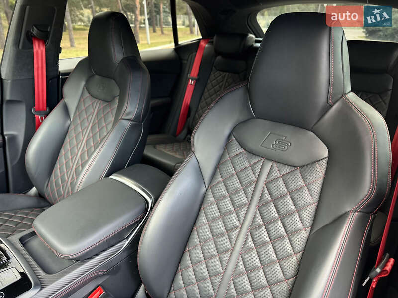 Внедорожник / Кроссовер Audi SQ8 2025 в Киеве