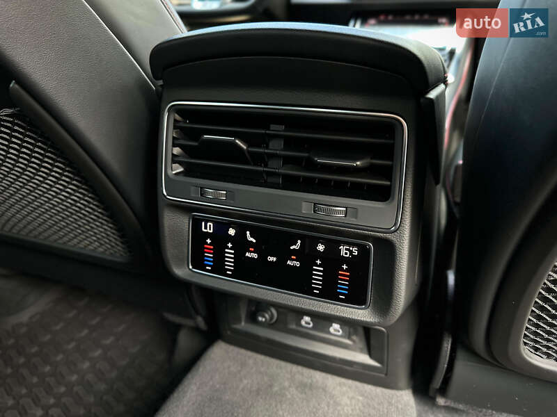 Внедорожник / Кроссовер Audi SQ8 2025 в Киеве