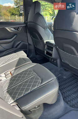 Внедорожник / Кроссовер Audi SQ8 2021 в 