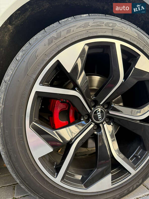 Внедорожник / Кроссовер Audi SQ8 2022 в Ивано-Франковске