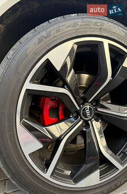 Внедорожник / Кроссовер Audi SQ8 2022 в 