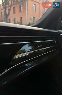 Внедорожник / Кроссовер Audi SQ8 2022 в 