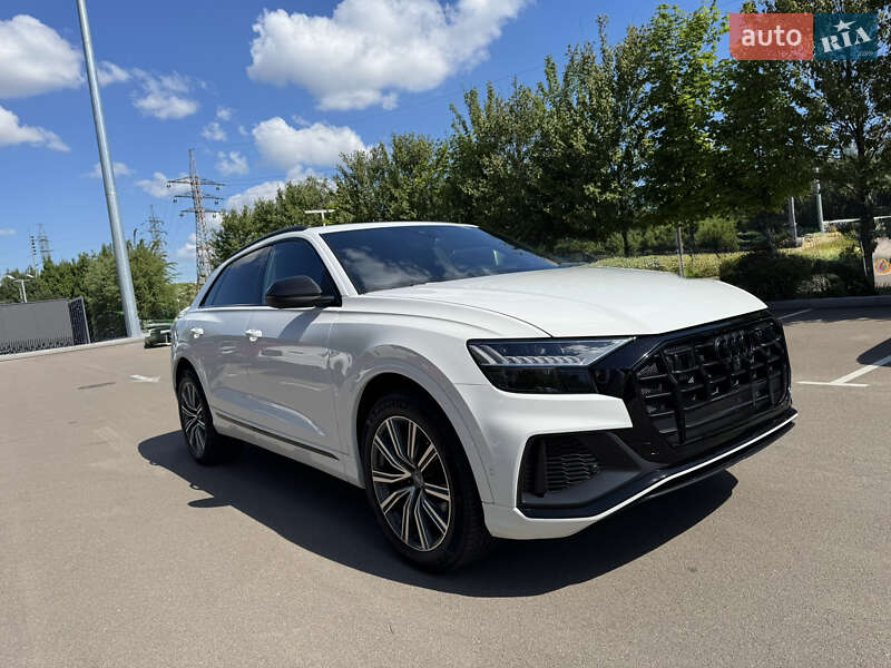 Внедорожник / Кроссовер Audi SQ8 2021 в 