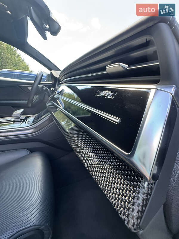 Внедорожник / Кроссовер Audi SQ8 2021 в Киеве фото 12 Внедорожник / Кроссовер Audi SQ8 2021 в Киеве