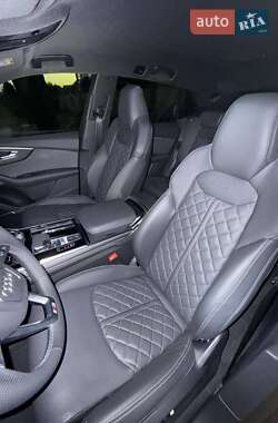 Внедорожник / Кроссовер Audi SQ8 2025 в 