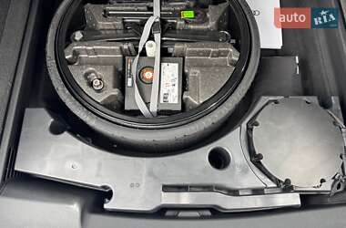 Внедорожник / Кроссовер Audi SQ8 2023 в 