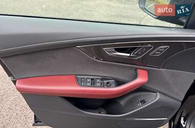 Внедорожник / Кроссовер Audi SQ8 2023 в 