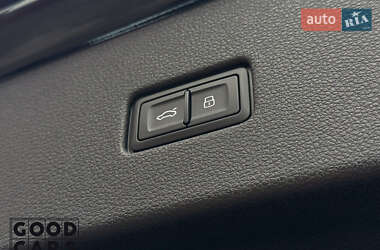 Внедорожник / Кроссовер Audi SQ8 2024 в 