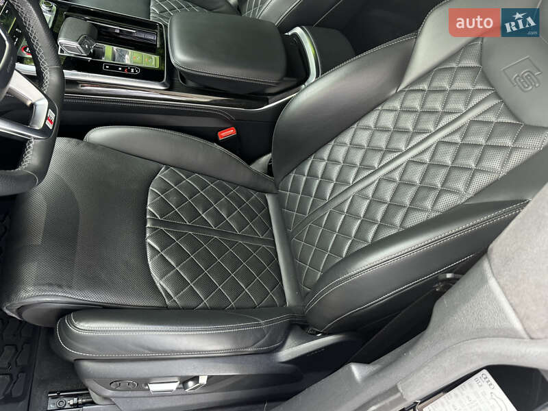 Позашляховик / Кросовер Audi SQ8 2021 в Дніпрі
