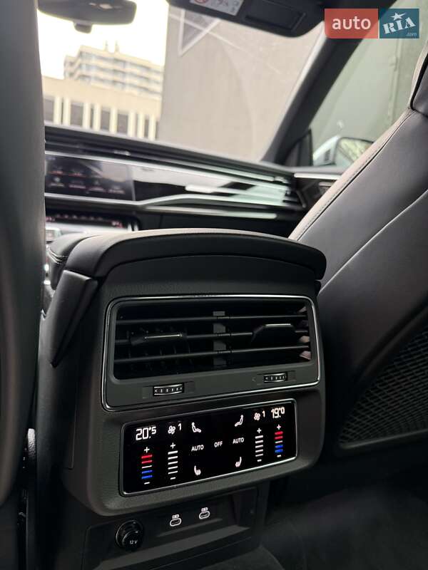 Внедорожник / Кроссовер Audi SQ8 2025 в Киеве