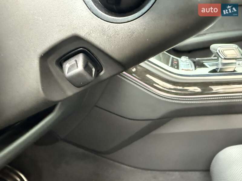 Внедорожник / Кроссовер Audi SQ8 2025 в Киеве