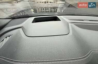 Внедорожник / Кроссовер Audi SQ8 2025 в 