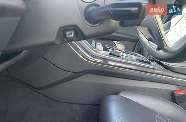 Позашляховик / Кросовер Audi SQ8 2021 в 