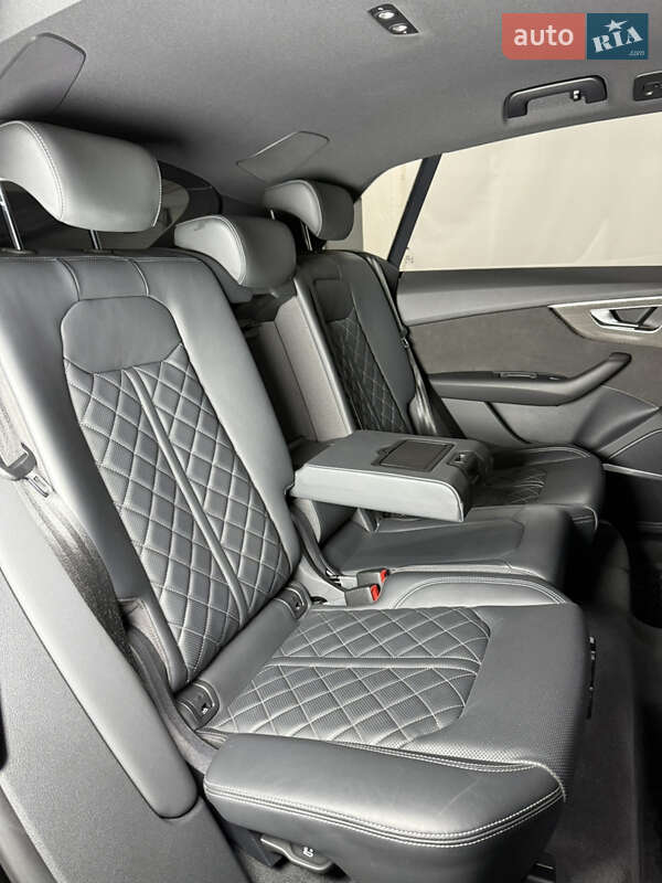 Позашляховик / Кросовер Audi SQ8 2021 в Одесі
