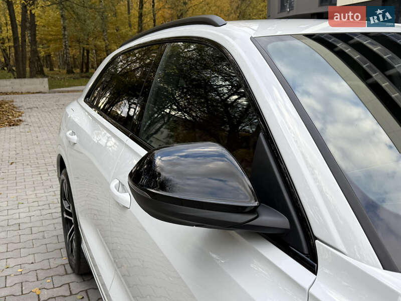 Внедорожник / Кроссовер Audi SQ8 2021 в Тернополе