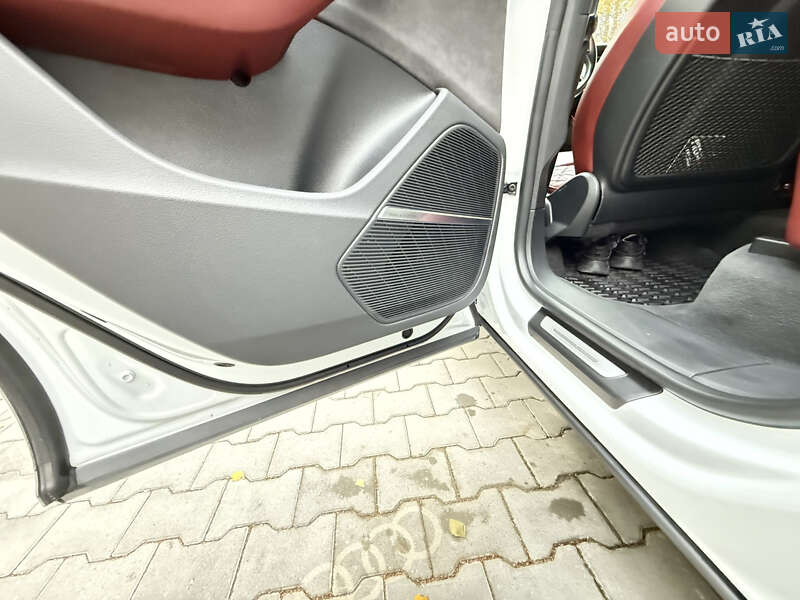 Внедорожник / Кроссовер Audi SQ8 2021 в Тернополе