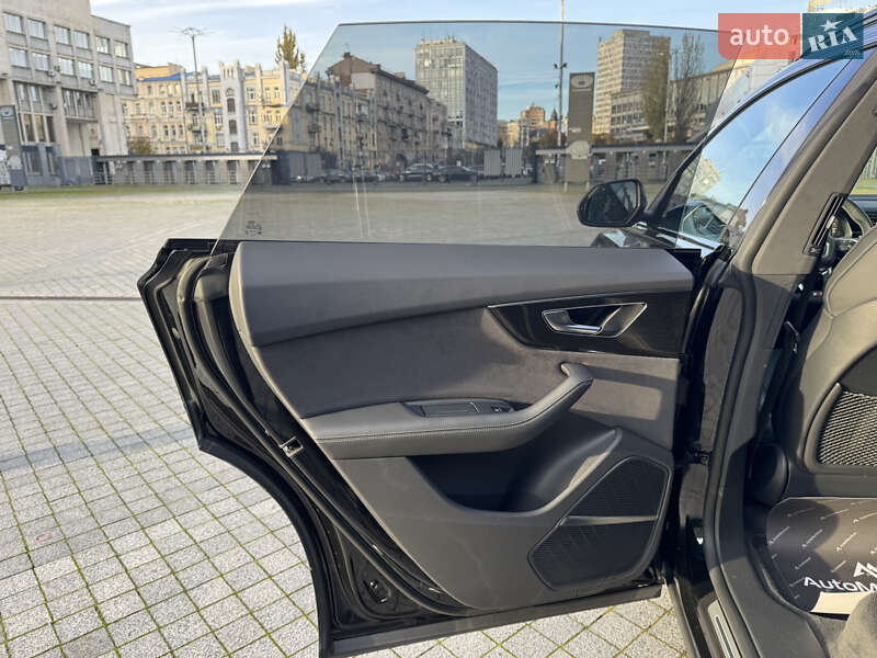 Позашляховик / Кросовер Audi SQ8 2023 в Києві фото 22 Позашляховик / Кросовер Audi SQ8 2023 в Києві