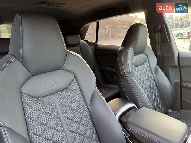 Позашляховик / Кросовер Audi SQ8 2023 в Києві фото 29 Позашляховик / Кросовер Audi SQ8 2023 в Києві