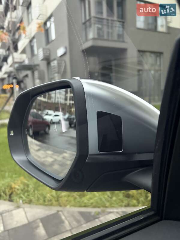 Позашляховик / Кросовер Audi SQ8 2025 в Києві фото 57 Позашляховик / Кросовер Audi SQ8 2025 в Києві