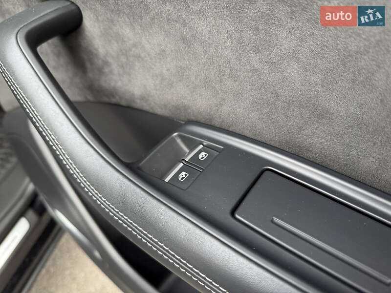 Позашляховик / Кросовер Audi SQ8 2019 в Рівному фото 46 Позашляховик / Кросовер Audi SQ8 2019 в Рівному